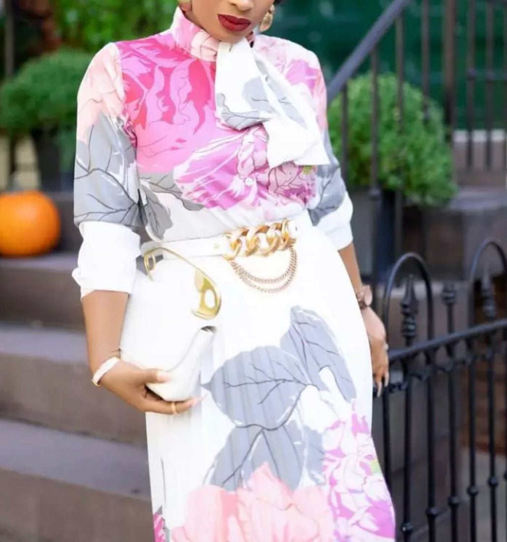 Delicate Flowery Dress with sleeves